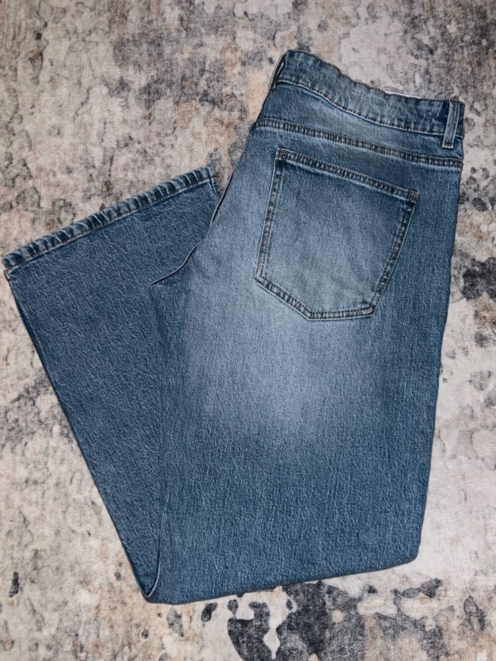 Bershka Women's Straight Jeans in Mid Blue